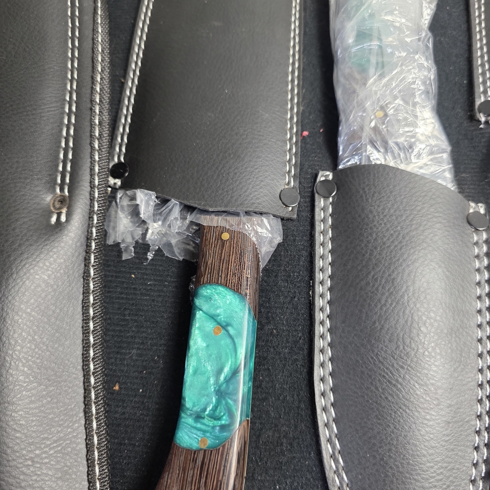 Rust Free Handcrafted J2 Steel Chef Knife Set Wit
Five-piece knife set. Turquois - Picture 4 of 14
